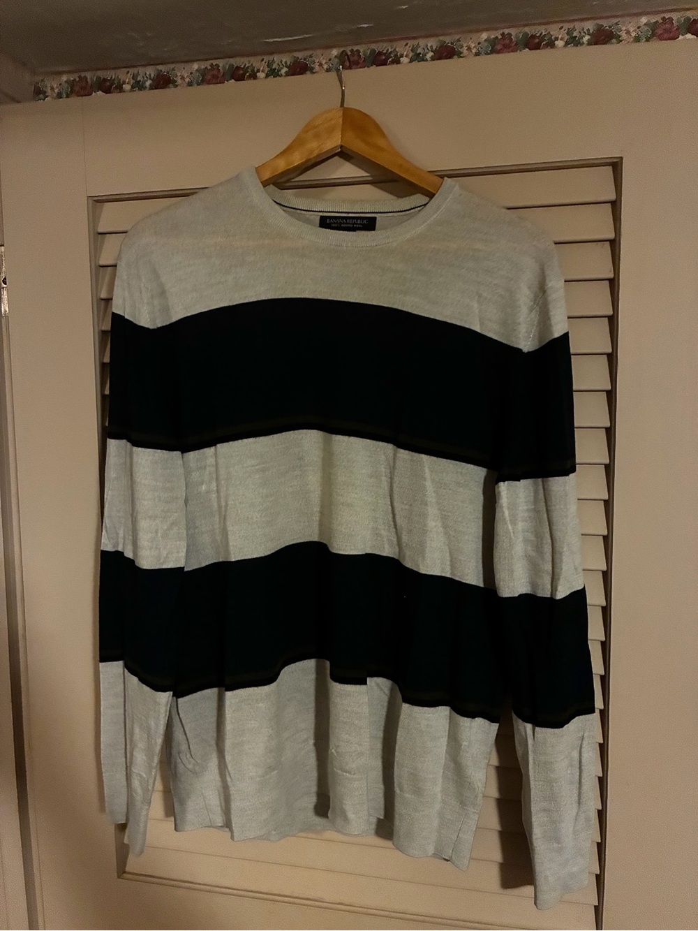 Banana Republic Navy, Cream & Olive Stripe Crewneck Sweater